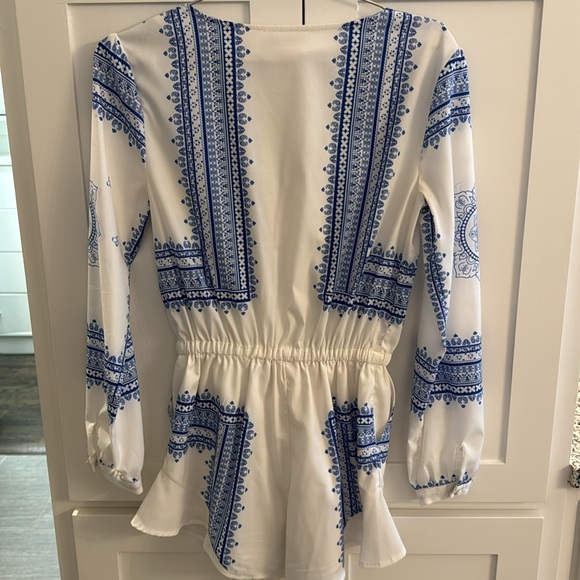 Blue & white romper - Picture 2 of 2